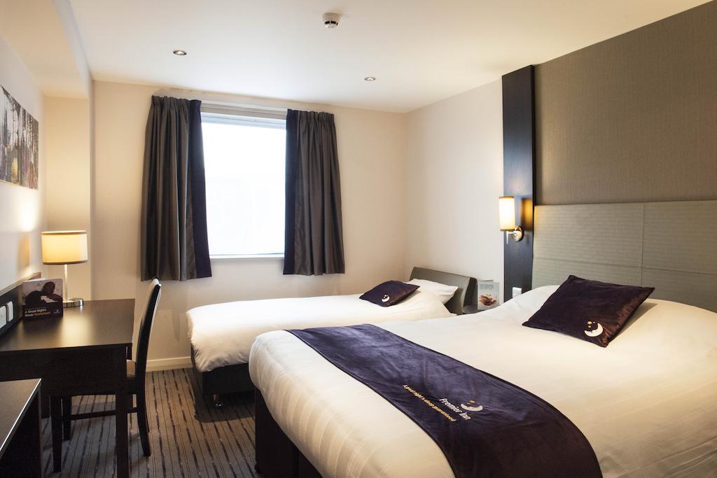 Premier Inn Barrow In Furness Oda fotoğraf